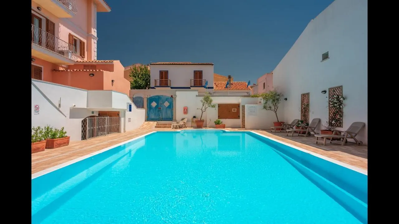 Relaxing Cristal Bedroom Apartment Sleeps Nui1501 Santa Teresa Gallura 0*,  Italy