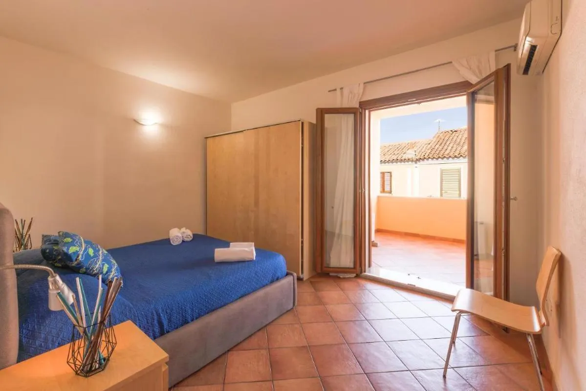 Relaxing Cristal Bedroom Apartment Sleeps Nui1501 Santa Teresa Gallura Italy