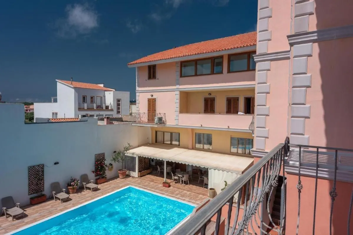 Relaxing Cristal Bedroom Apartment Sleeps Nui1501 Santa Teresa Gallura 0*,