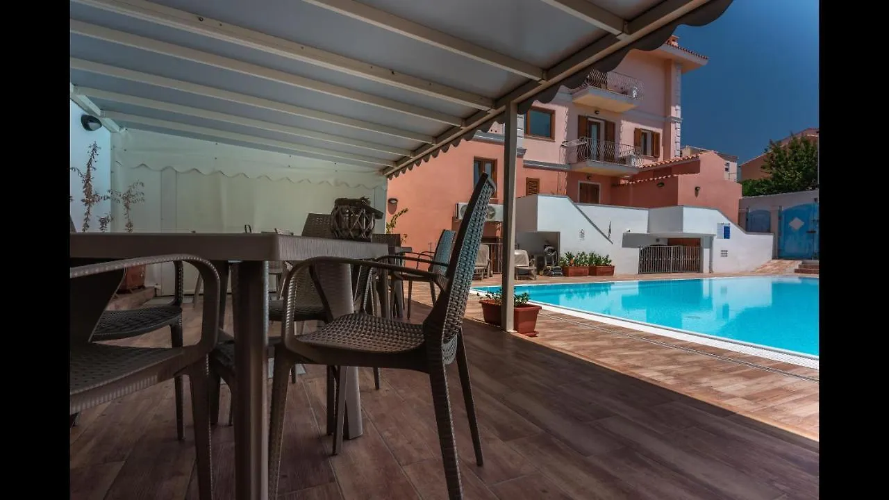 Relaxing Cristal Bedroom Apartment Sleeps Nui1501 Santa Teresa Gallura